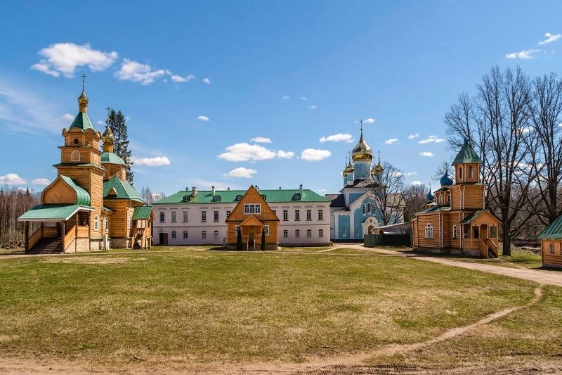 Порхов и Никандрова Пустынь